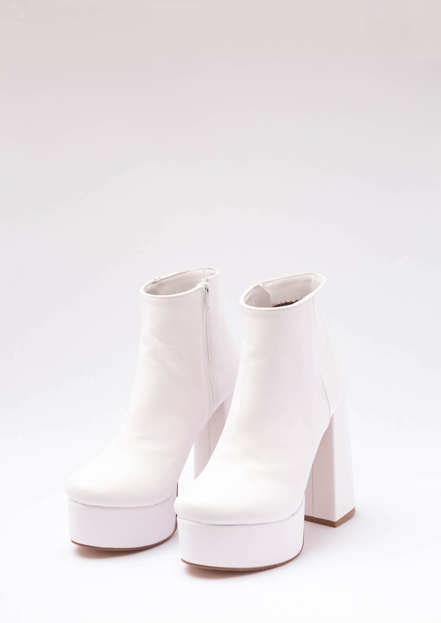 The Twiggy White Boots