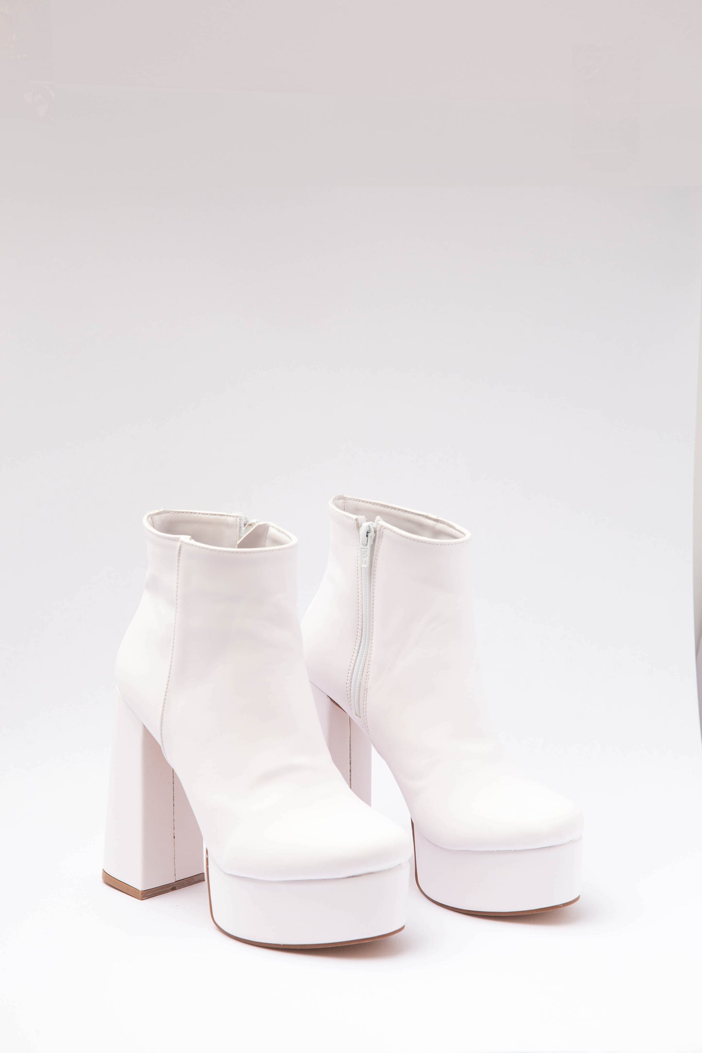 The Twiggy White Boots