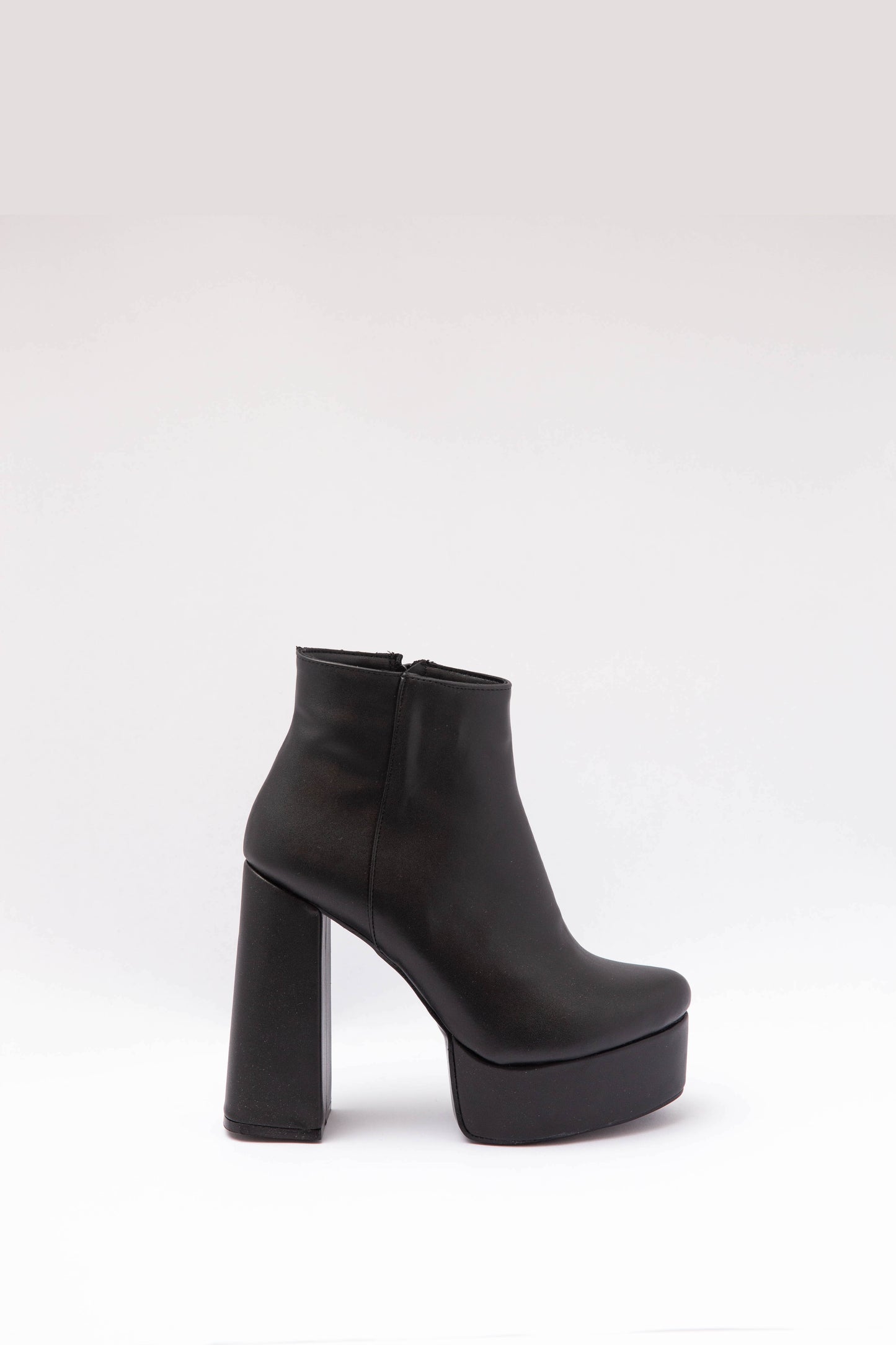 The Twiggy Black Boots