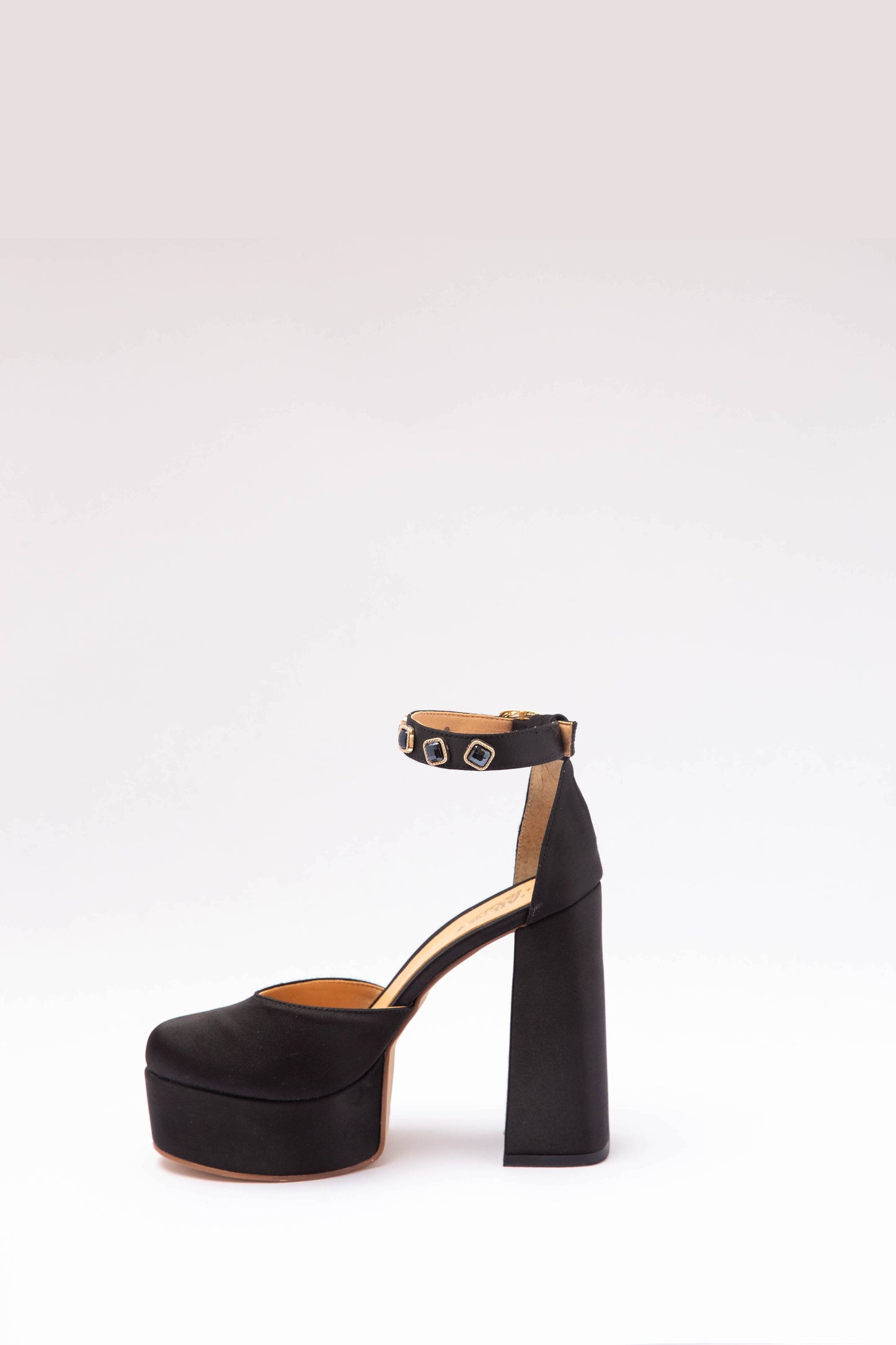 The Marilyn Black Pump