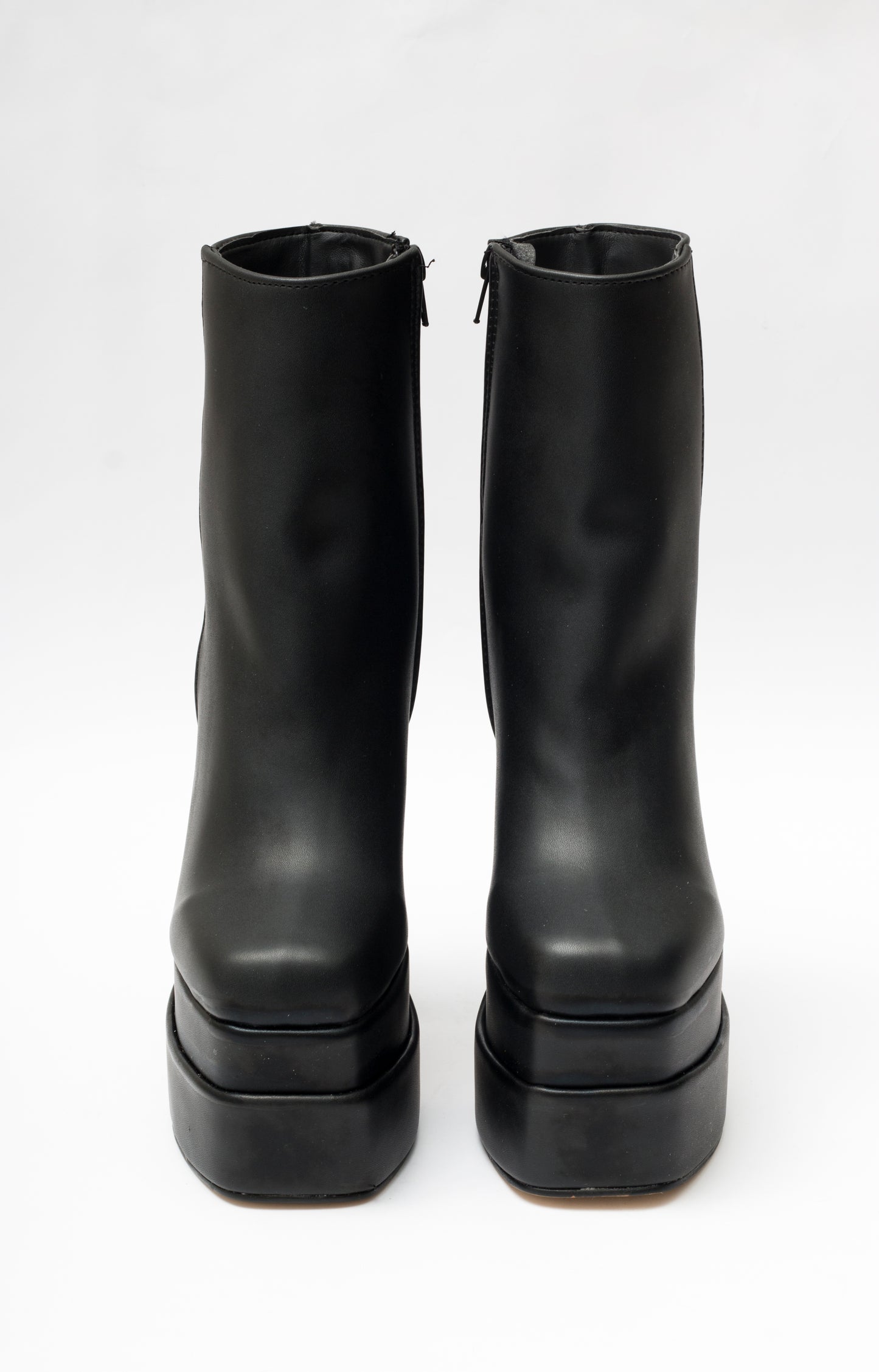 The Helena Black Boot